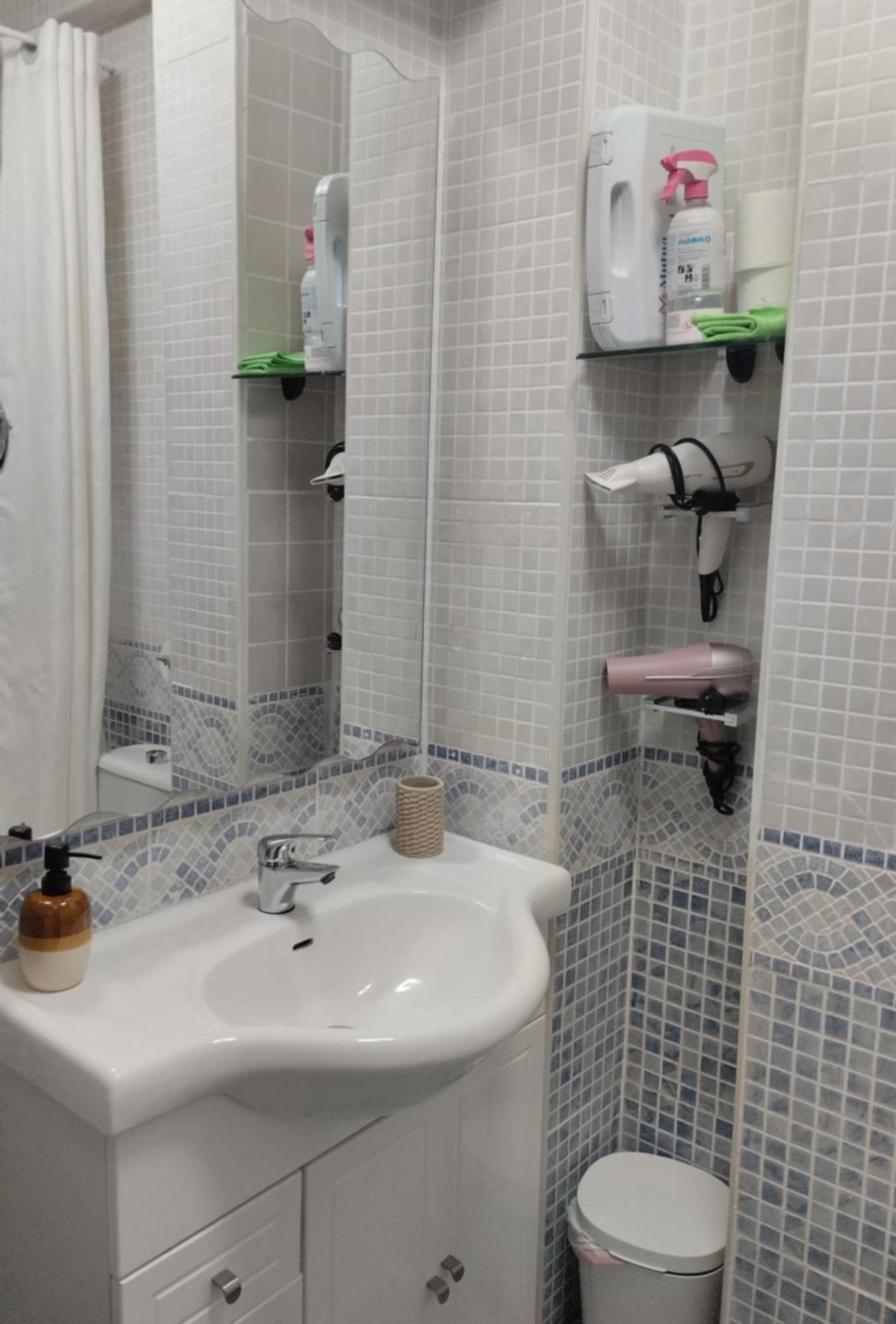 Habitaciones Individuales En Apartamento Madrid Exteriér fotografie